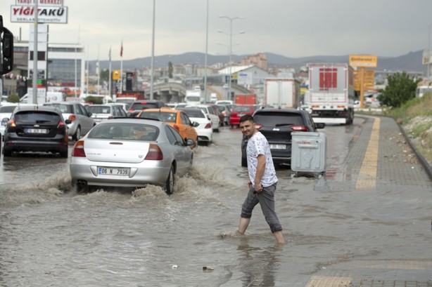 Foto - Ankara'da sağanak! Zor anlar yaşandı