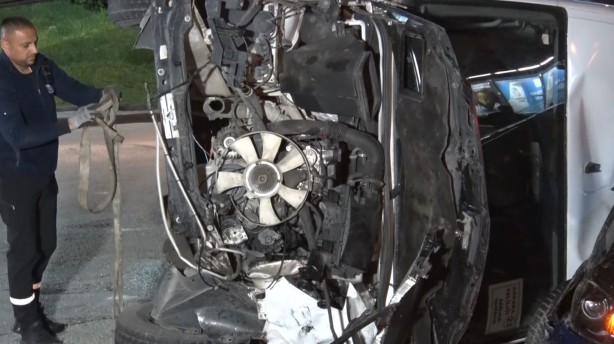 Foto - Ankara’da servis ile otomobil çarpıştı