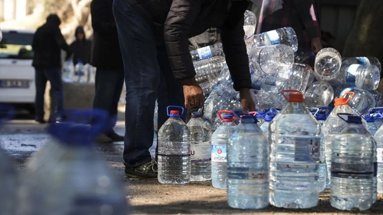 Foto - Ankara'da vatandaşlar çeşme kuyruğunda!