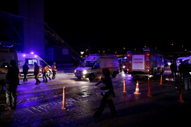 Foto - Ankara'da Yüksek Hızlı Tren kazası! 2 vagon devrildi