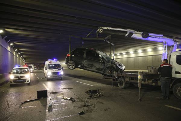 Foto - Ankara'da zincirleme trafik kazası