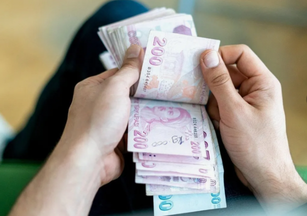 Foto - Ankara'da her şeyden haberi olan isim 'bunu hak ediyorlar' diyerek emekli maaşlarına yapılacak zammı açıkladı