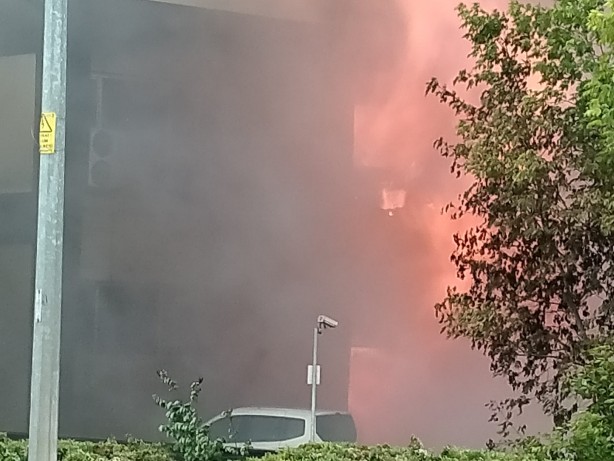 Foto - Ankara'daki yangın 7 saatin ardından kontrol altına alındı