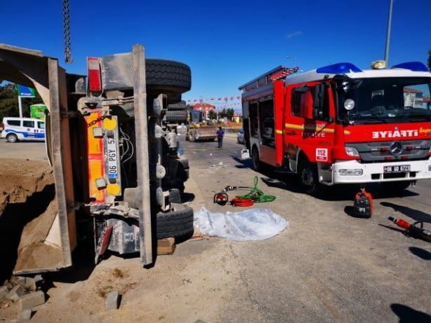 Foto - Ankara'dan acı haber! Olay yerine giden acil servis ekibi yıkıldı