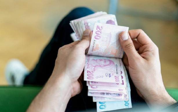 Foto - 'Ankara'dan bilgi aldım' diyen ekonomistten beklenmedik çıkış: O tarihte asgari ücrete yeni zam geliyor