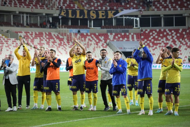 Foto - Ankaragücü, Sivas'ta geriden gelip kazandı