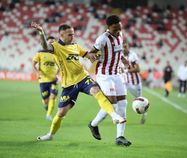 Foto - Ankaragücü, Sivas'ta geriden gelip kazandı