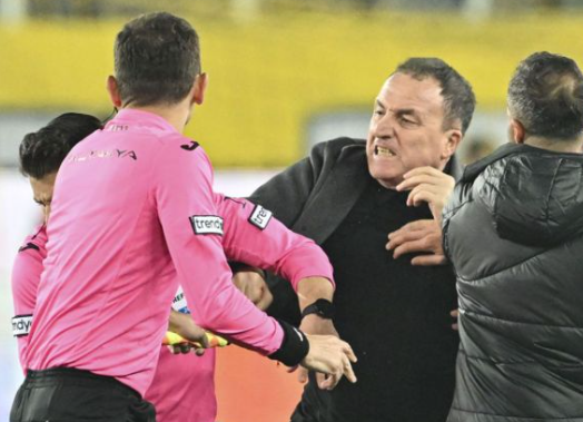 Foto - Küme düşürülmesi istenen Ankaragücü'nden beklenmedik karar! Halil Umut Meler'e saldırı sonrası bakın ne yapacaklar