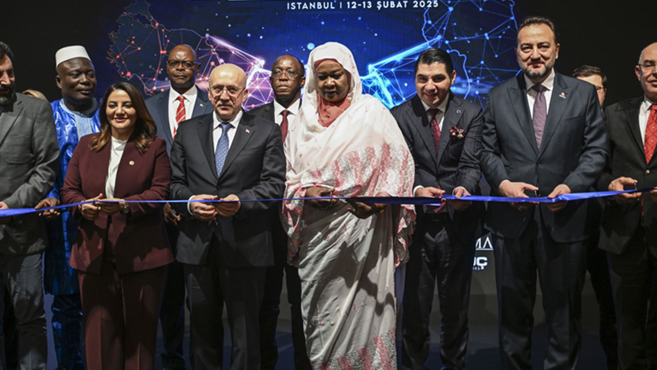 Foto - Ankara'ya herkesten çok güveniyorlar! Topraklarındaki petrol, altın, bakır ve uranyumu Türkiye'ye teklif ettiler
