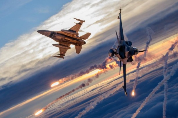 Foto - Ankara'yı tuzağa düşürme planı! Türkiye'den savaş uçaklarının uçuş planını istediler