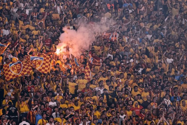 Foto - Ankette birbirinden ilginç sonuçlar! En fazla taraftara sahip takım açıklandı