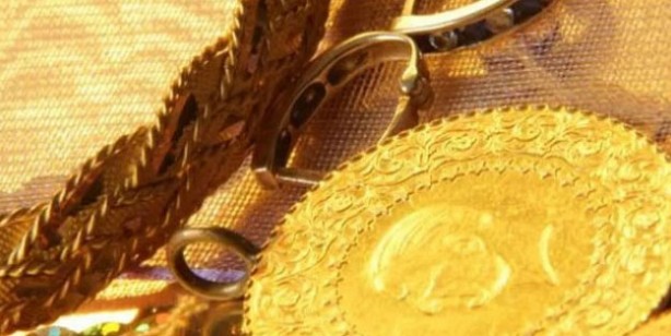 Foto - Anlık altın fiyatları bugün ne kadar? Gram altın ne kadar? Çeyrek altın ne kadar? 25 Nisan 2022 güncel altın fiyatı son dakika!