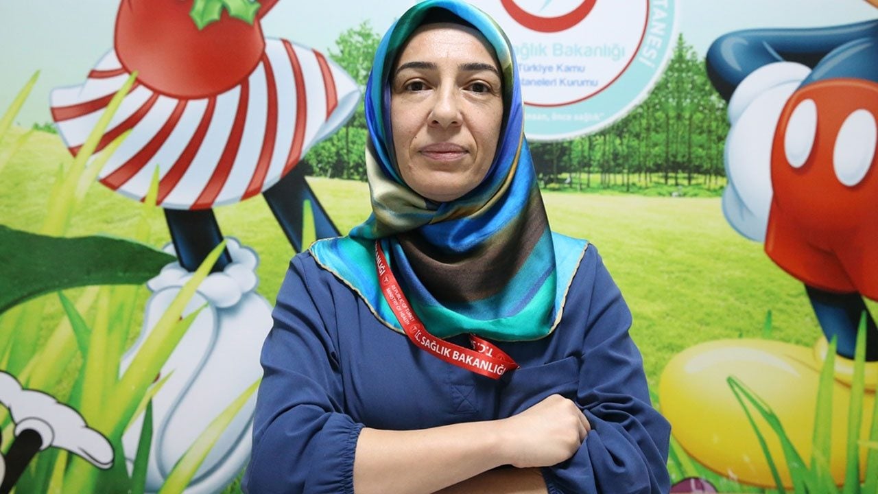 Foto - Anne ve babasıyla mesai yapıyor! Koridorlarında büyüdüğü hastanede şifa dağıtıyor