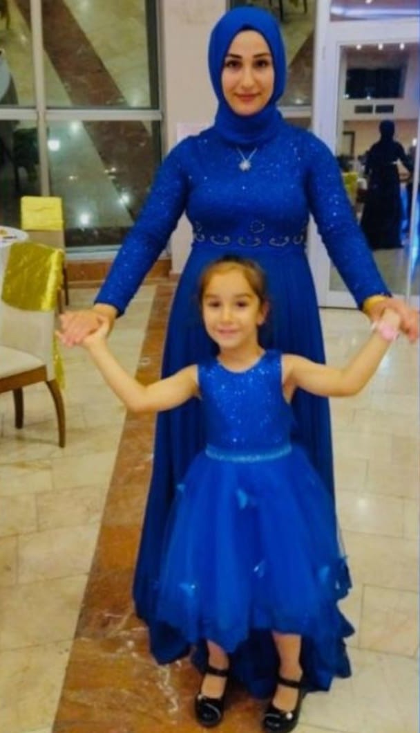 Foto - Anne ve iki küçük çocuğunun cansız bedeni birbirine sarılı halde bulundu!