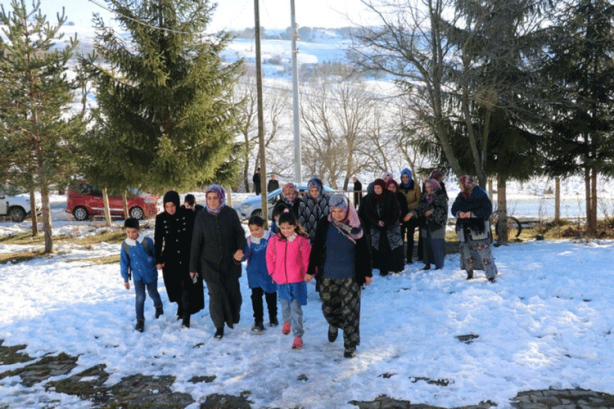 Foto - Anneler ve çocukları aynı okulda eğitim görüyor