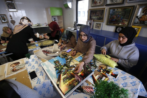 Foto - Anneler ve çocuklarının tatlı telaşı! Hiç durmuyorlar...