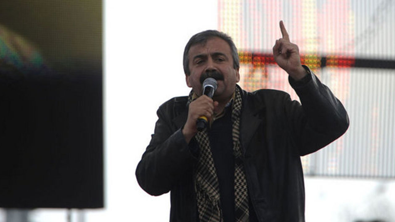 Foto - 'Anneme küfür etmişti' diyen Enver Aysever şaşırttı: Keşke iyileşse de o küfürleri bana yine etse