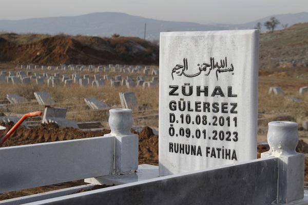 Foto - Annesi kabul etmedi! 12 yaşındaki çocuk kimsesizler mezarlığına gömüldü
