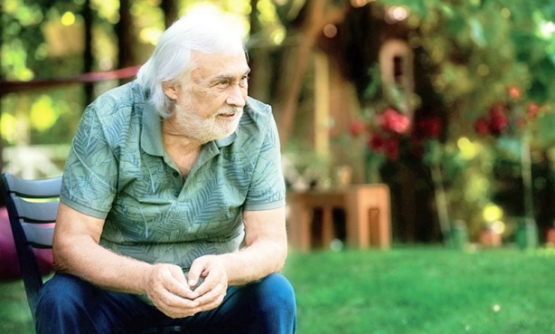 Annesi Müjdat Gezen’e sormuştu: "Sen sübyancı mısın?"