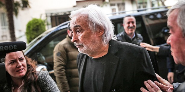Foto - Annesi Müjdat Gezen’e sormuştu: "Sen sübyancı mısın?"