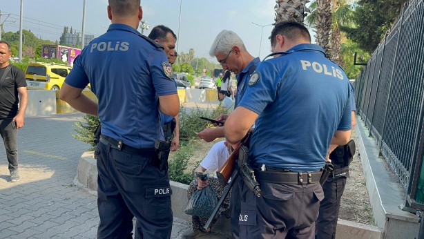 Foto - Antalya Adliyesi önünde hareketli dakikalar