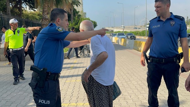 Foto - Antalya Adliyesi önünde hareketli dakikalar