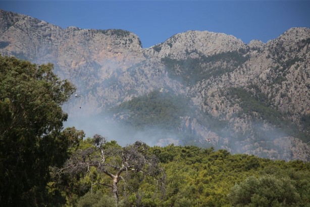 Foto - Antalya Kemer'deki orman yangını 2. gününde