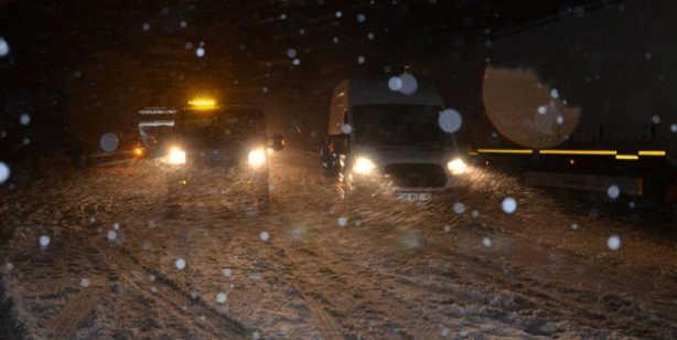 Antalya-Konya karayolunda kar yağışı etkili oldu