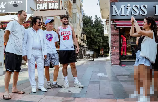Foto - Antalya sokaklarında 'Müslüm Gürses' şaşkınlığı