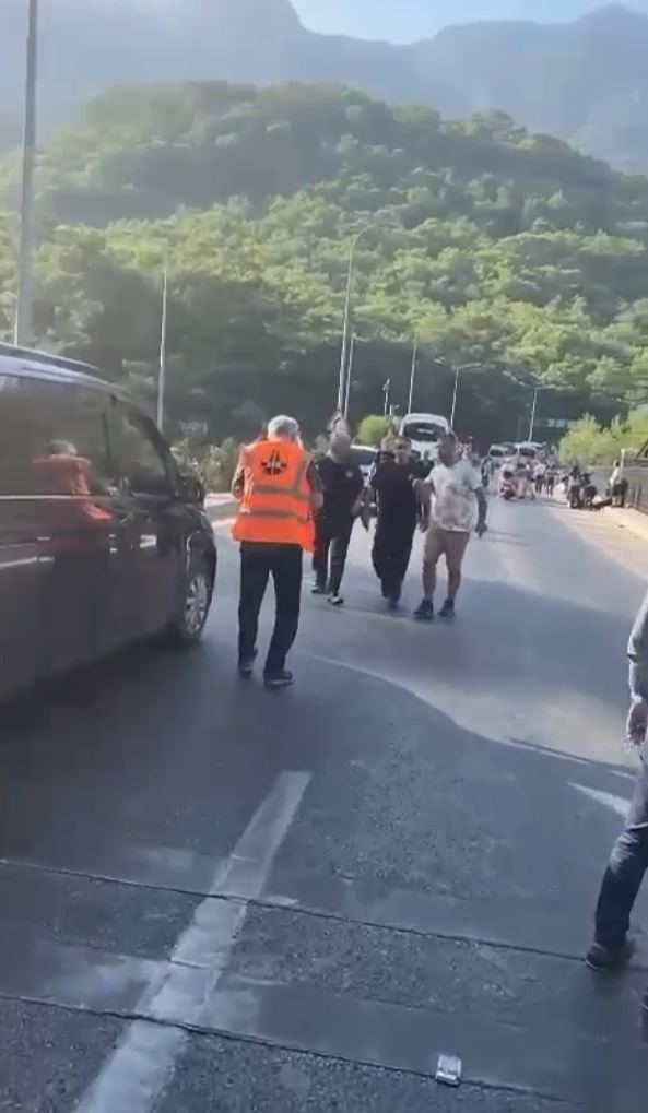 Foto - Antalya’da feci kaza! 12 araç birbirine girdi