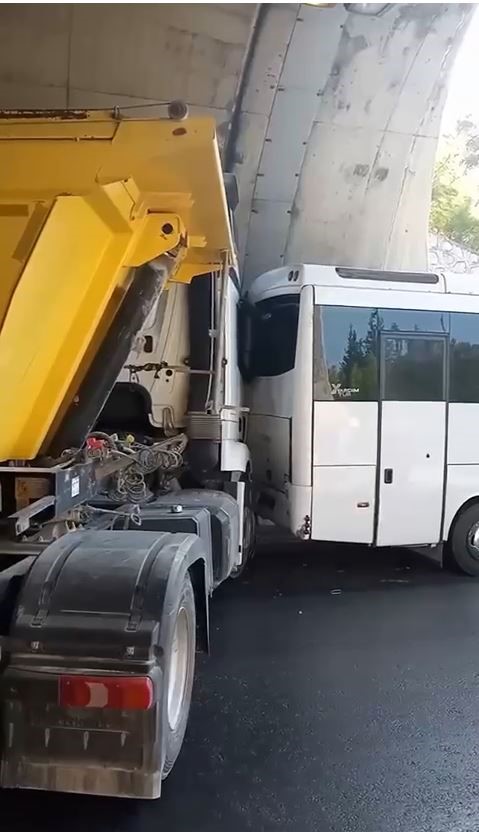 Foto - Antalya’da feci kaza! 12 araç birbirine girdi