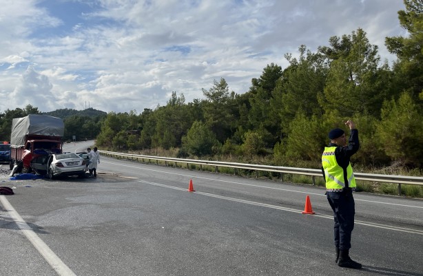 Foto - Antalya'da feci kaza: Ölüler ve yaralılar var