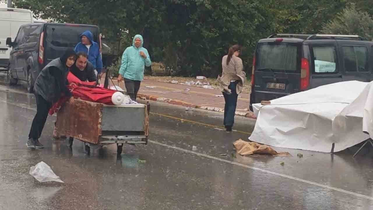 Antalya'da fırtına pazarı yıktı: Çadırlar havalandı, eşyalar savruldu