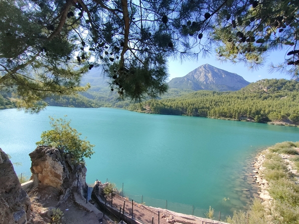 Foto - Antalya'da gölete giren çocuktan acı haber