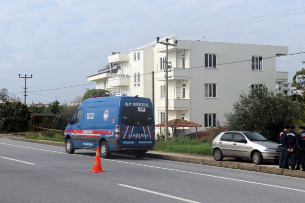 Foto - Antalya'da hareketli dakikalar! Evin etrafına patlayıcılar yerleştirdi