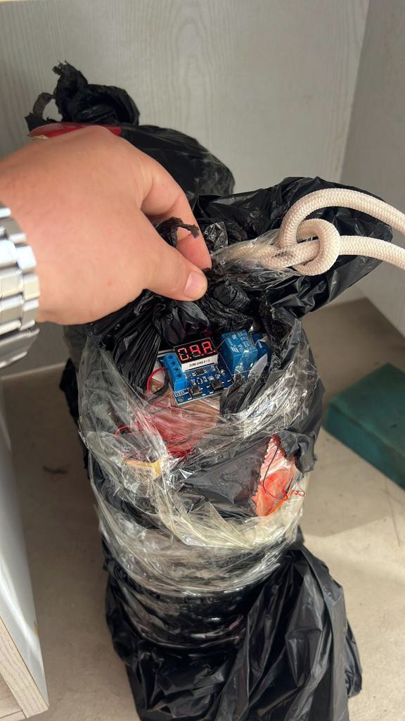 Foto - Antalya'da hareketli dakikalar! Evin etrafına patlayıcılar yerleştirdi