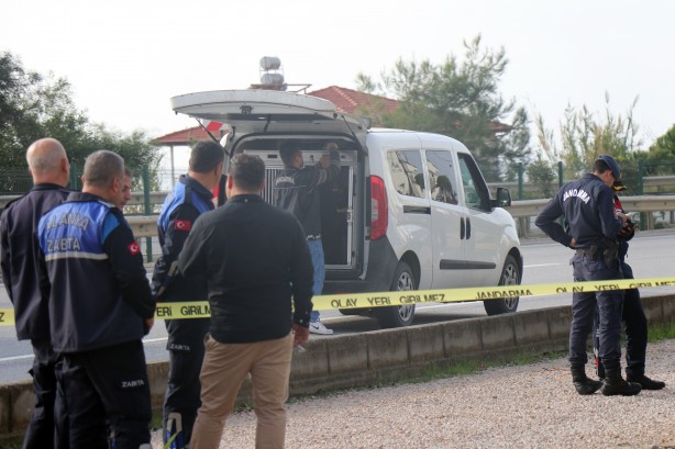 Foto - Antalya'da hareketli dakikalar! Evin etrafına patlayıcılar yerleştirdi