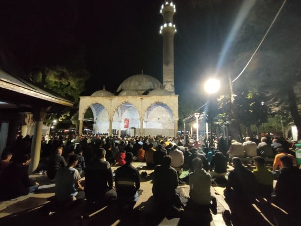 Foto - Antalya'da Kadir Gecesi'nde camiler doldu taştı