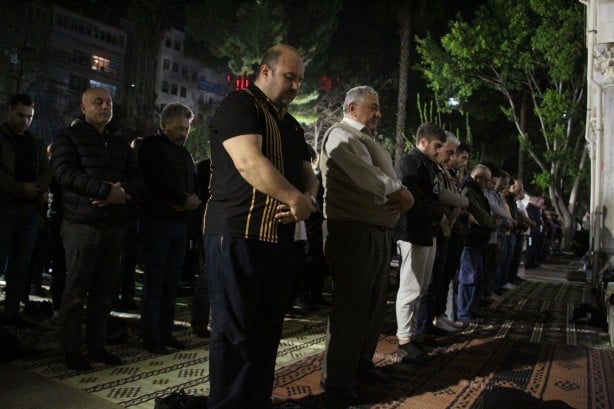 Foto - Antalya'da Kadir Gecesi'nde camiler doldu taştı