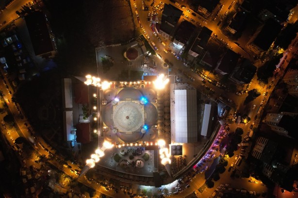 Foto - Antalya'da Kadir Gecesi'nde camiler doldu taştı