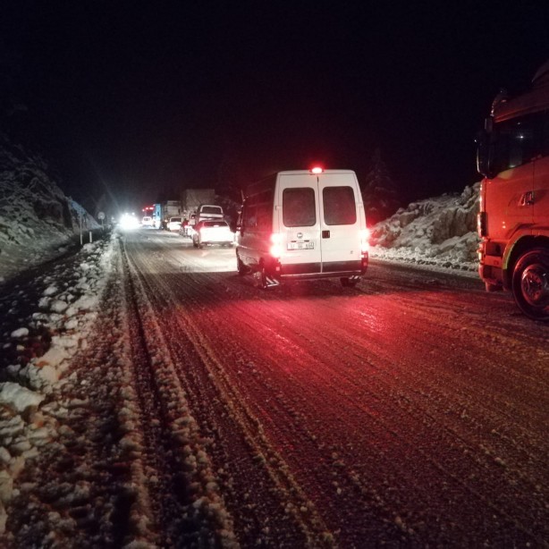 Foto - Antalya'da kar yağışı başladı! Yetkililer uyardı