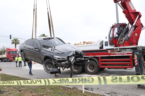 Foto - Antalya'da korkunç kaza: Ölüler ve yaralılar var