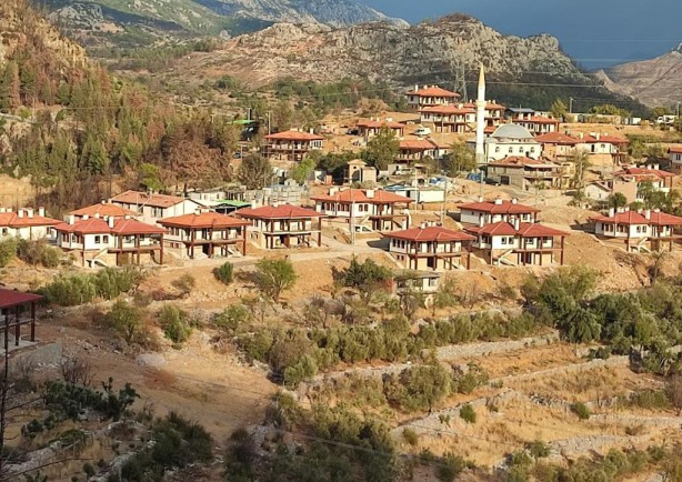 Antalya'da orman yangını sonrası yeni bir köy inşa edildi