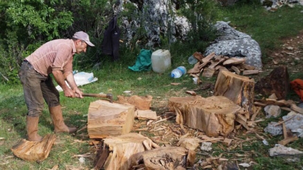 Foto - Antalya’da şaşırtan gelenek! Toprağa gömüp 3 saatte bir kontrol ediyorlar