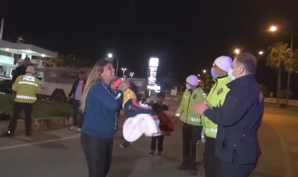 Foto - Antalya'da şok görüntü! Kaza yapan anne, polisi böyle tehdit etti