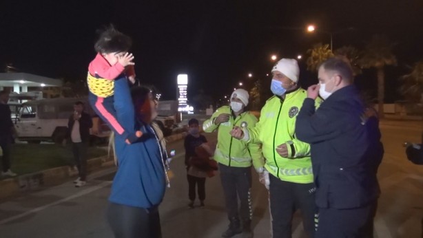 Foto - Antalya'da şok görüntü! Kaza yapan anne, polisi böyle tehdit etti