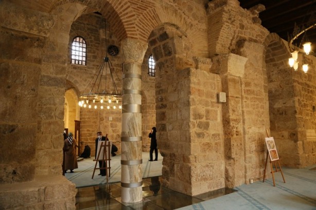 Foto - Antalya’da, tarihi camide 126 yıl sonra ilk namaz coşkusu