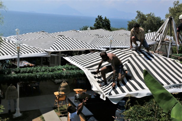 Foto - Antalya'da tarzan alarmı! Kimse neler olduğunu anlayamadı