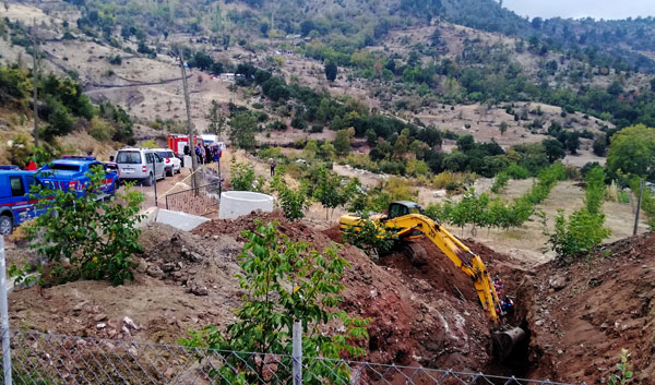 Foto - Antalya'da toprak kayması! 1 ölü, 1 yaralı