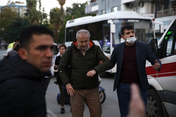 Foto - Antalya'da trafik kazası: Yaralılar var